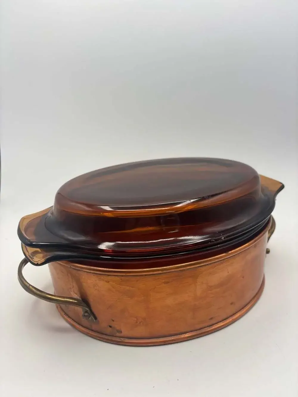 Vintage Anchor Hocking Amber Casserole Dish in Copper Serving Cradle MCM